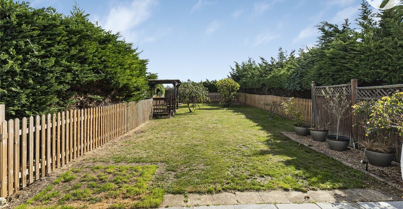 1 bedroom bungalow for sale in West Dartford | Robinson Jackson