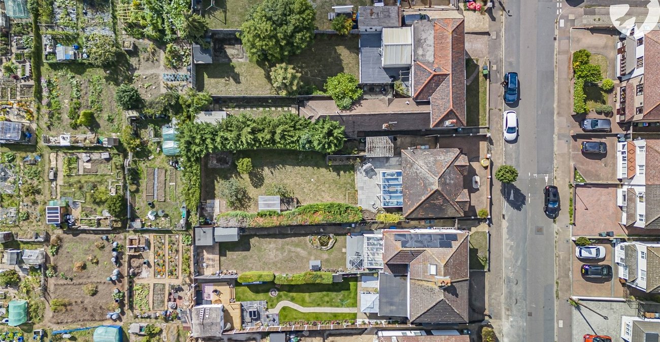 1 bedroom bungalow for sale in West Dartford | Robinson Jackson