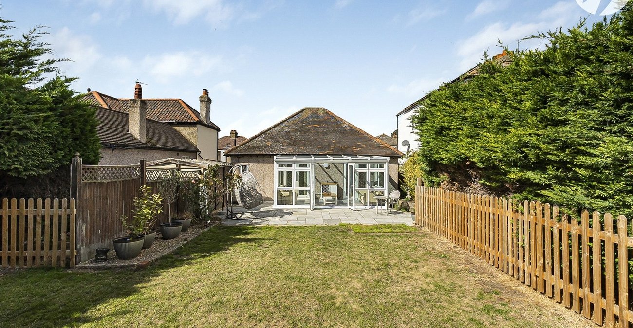 1 bedroom bungalow for sale in West Dartford | Robinson Jackson