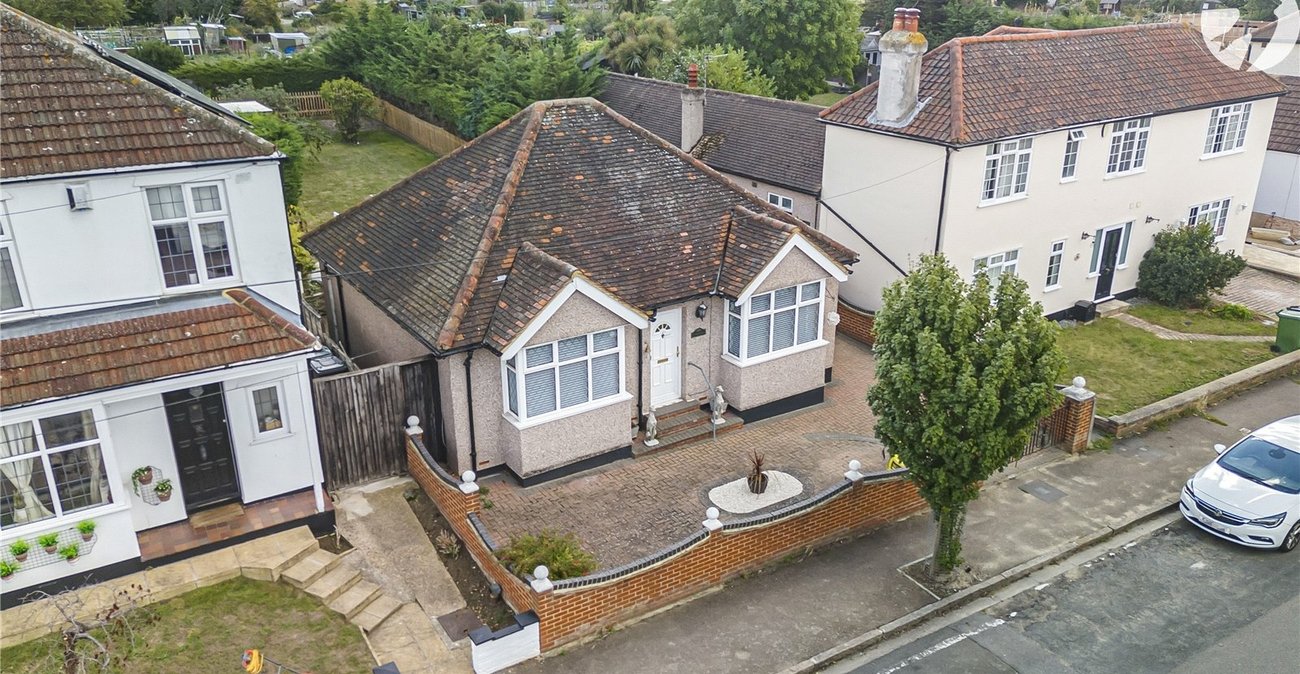 1 bedroom bungalow for sale in West Dartford | Robinson Jackson