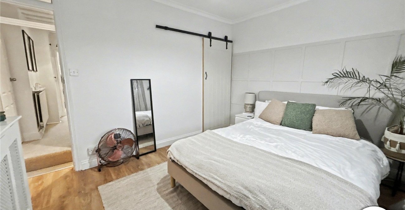 2 bedroom house for sale in Sidcup | Robinson Jackson