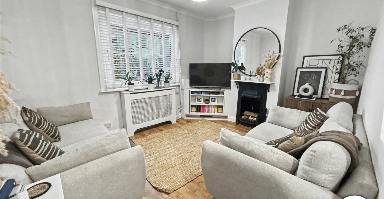 2 bedroom house for sale in Sidcup | Robinson Jackson