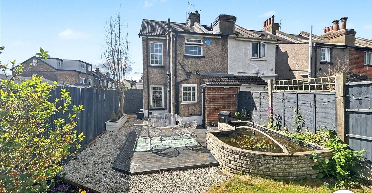 2 bedroom house for sale in Sidcup | Robinson Jackson