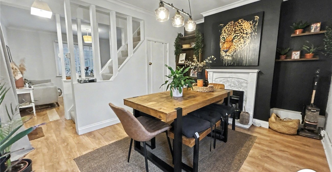 2 bedroom house for sale in Sidcup | Robinson Jackson