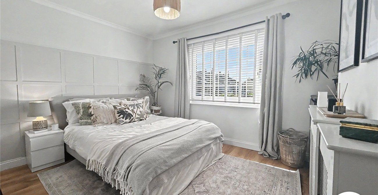 2 bedroom house for sale in Sidcup | Robinson Jackson