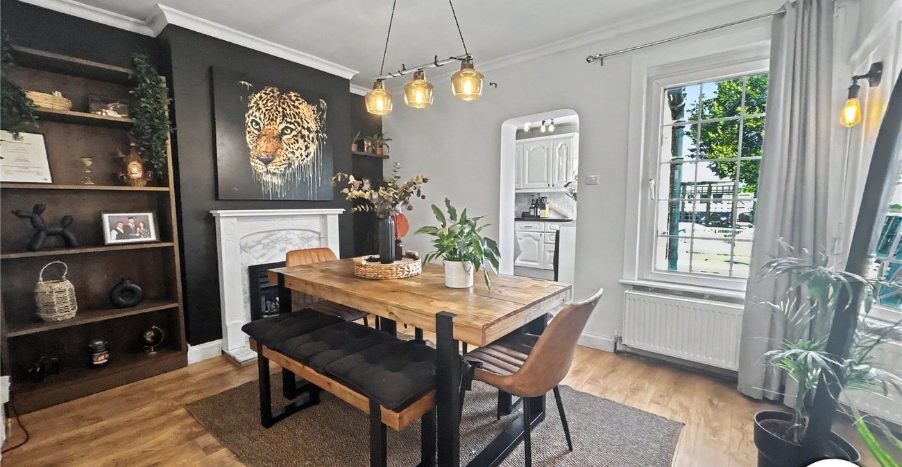 2 bedroom house for sale in Sidcup | Robinson Jackson