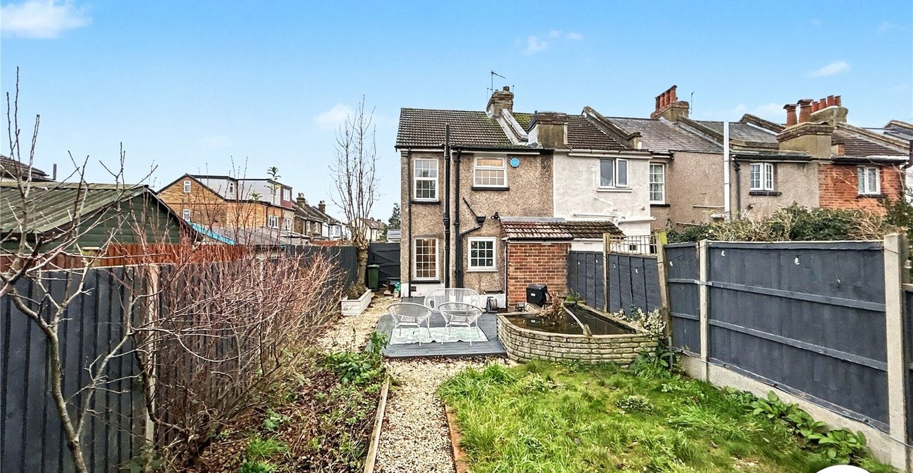 2 bedroom house for sale in Sidcup | Robinson Jackson