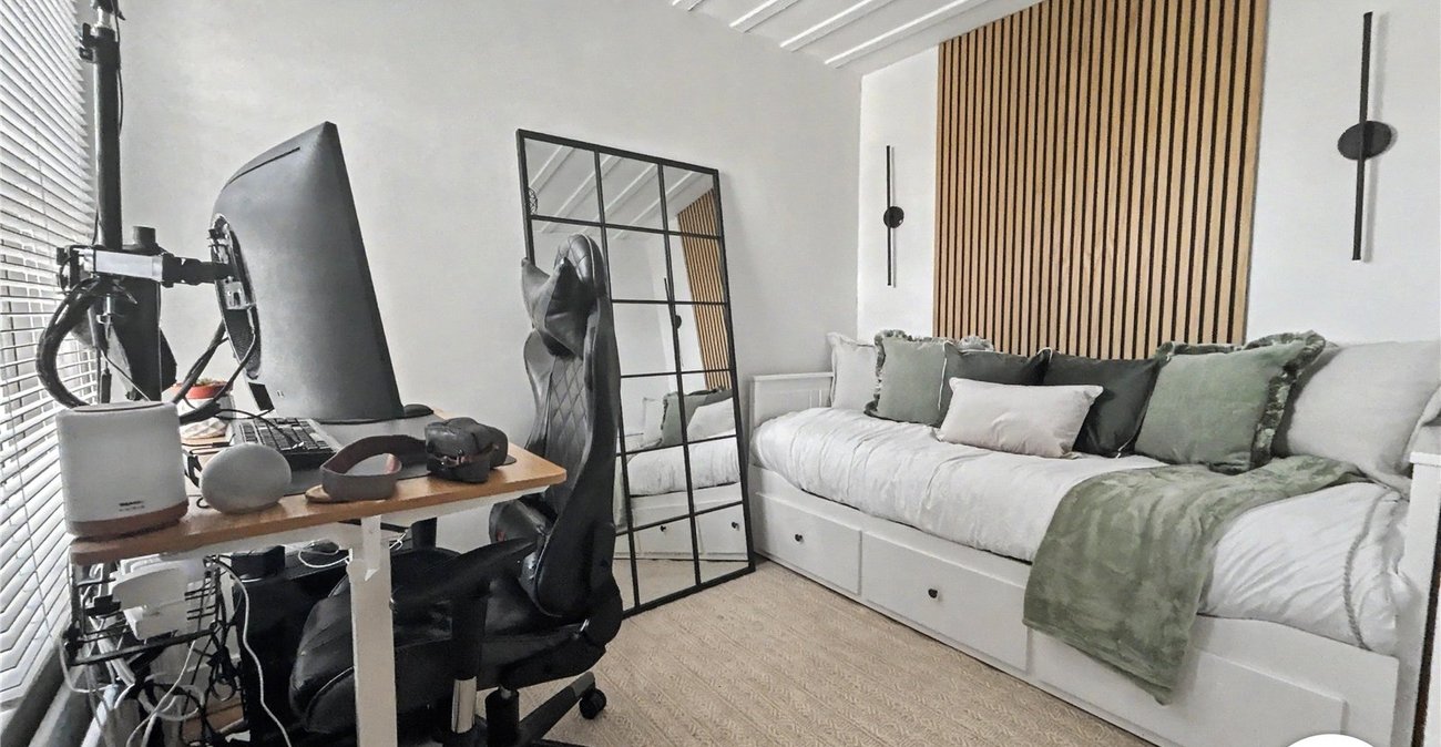 2 bedroom house for sale in Sidcup | Robinson Jackson