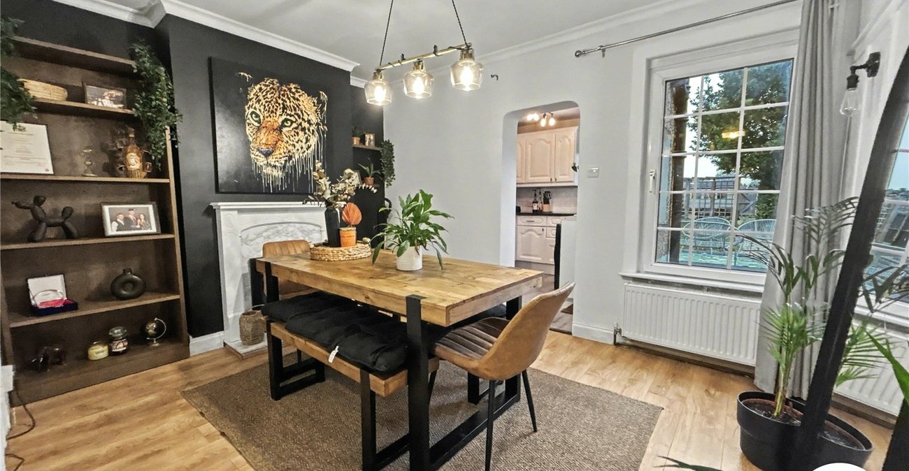 2 bedroom house for sale in Sidcup | Robinson Jackson
