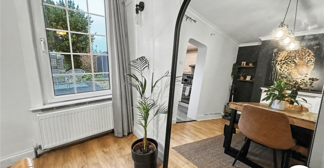 2 bedroom house for sale in Sidcup | Robinson Jackson