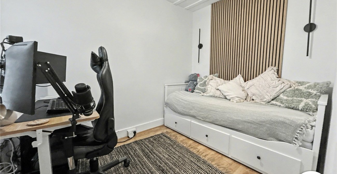 2 bedroom house for sale in Sidcup | Robinson Jackson