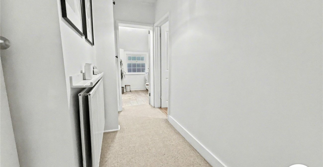 2 bedroom house for sale in Sidcup | Robinson Jackson