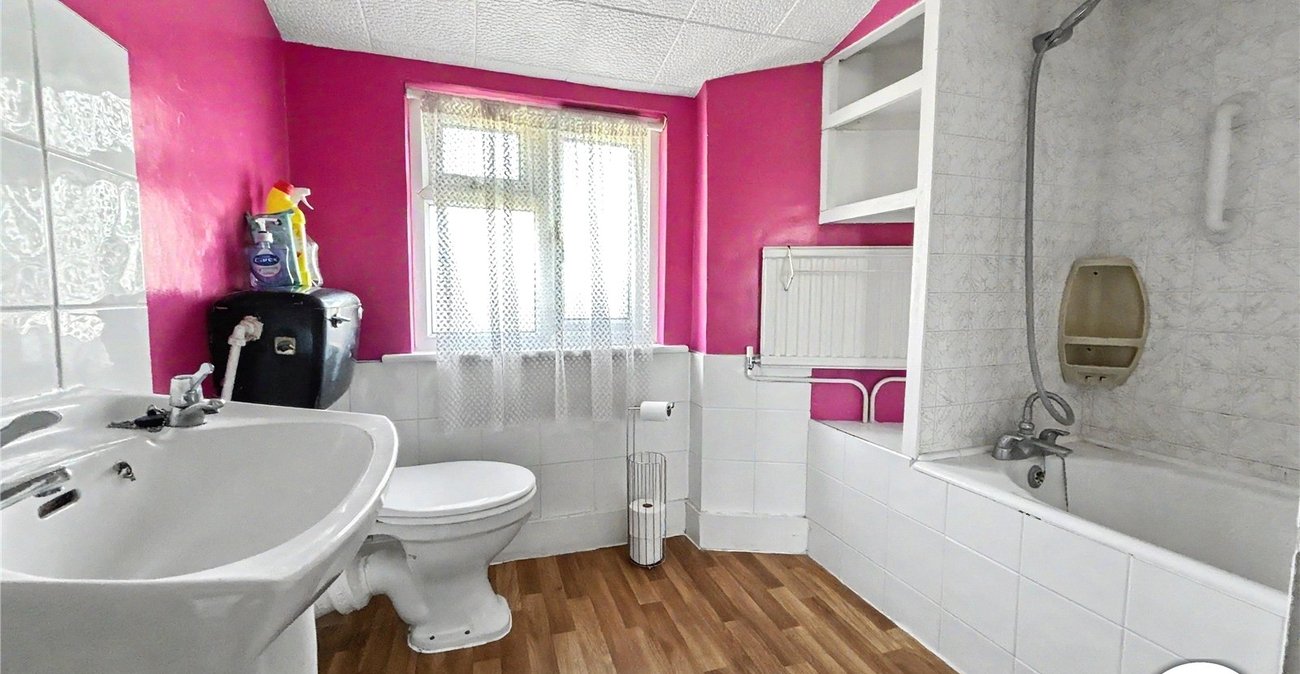 3 bedroom house for sale in Sidcup | Robinson Jackson