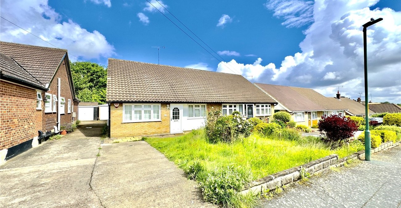 3 bedroom bungalow for sale in Swanley | Robinson Jackson