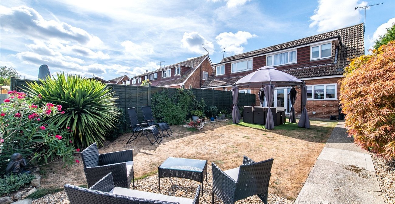 2 bedroom house for sale in Chalk | Robinson Michael & Jackson