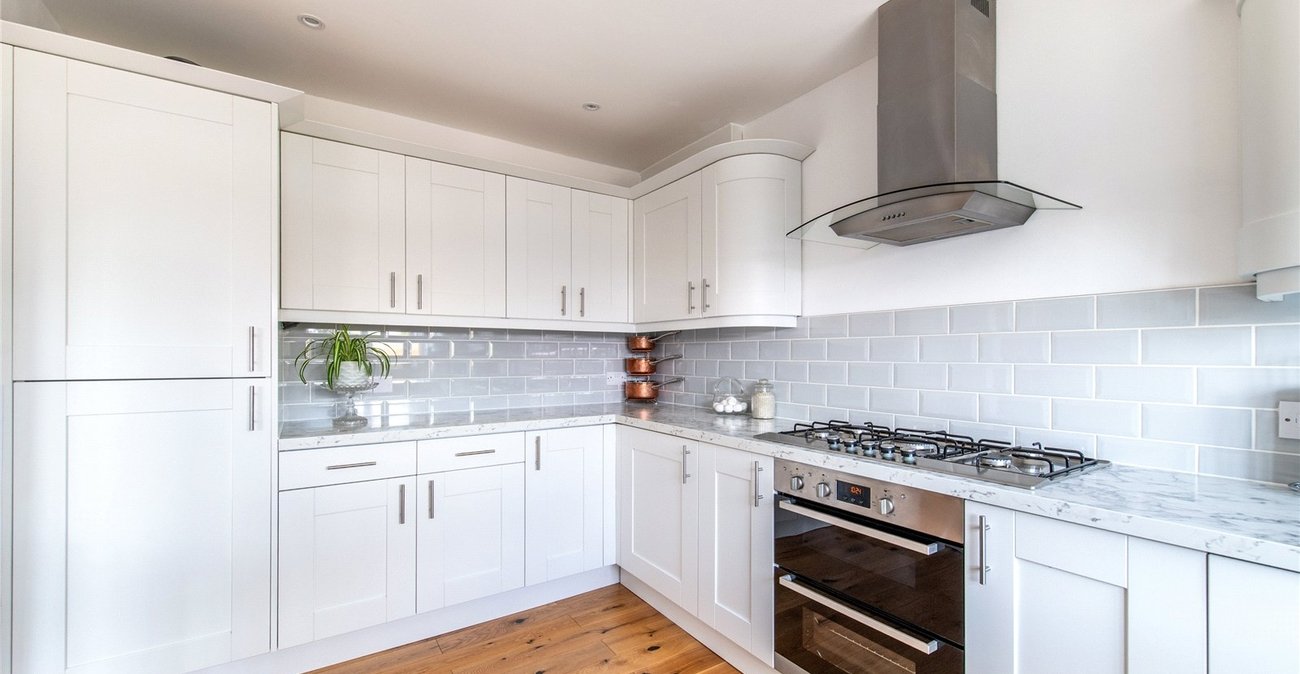2 bedroom house for sale in Chalk | Robinson Michael & Jackson