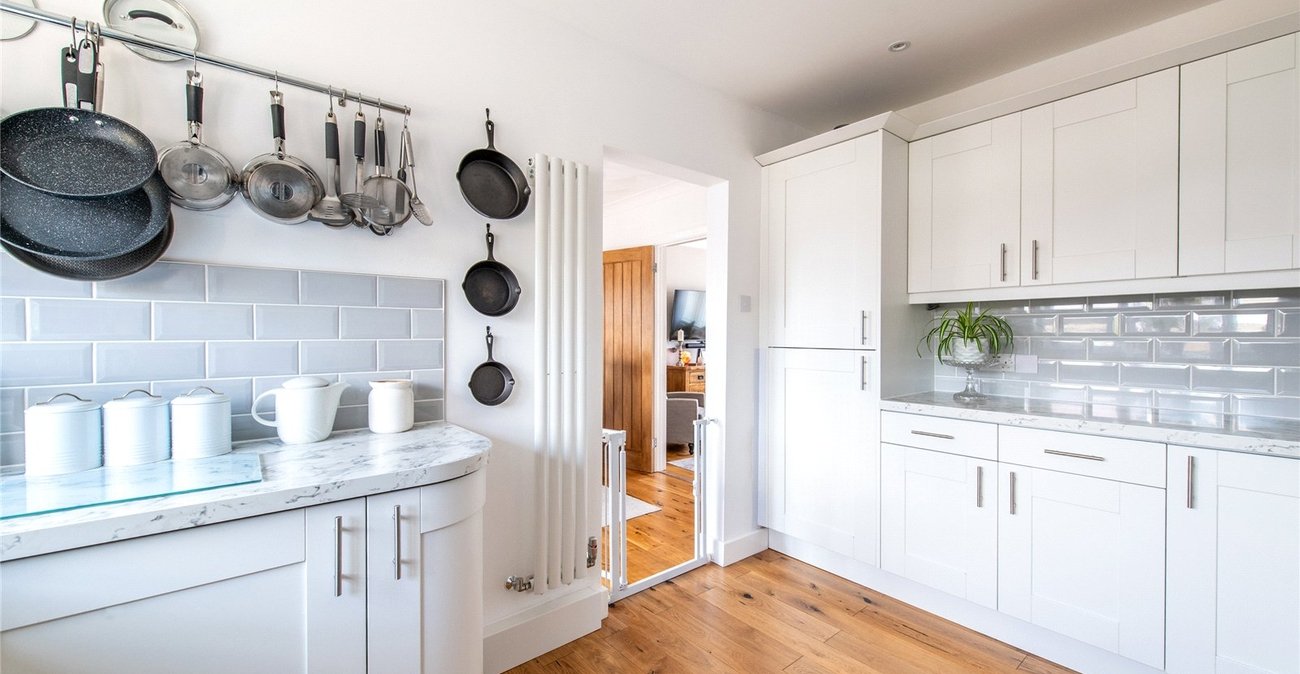 2 bedroom house for sale in Chalk | Robinson Michael & Jackson