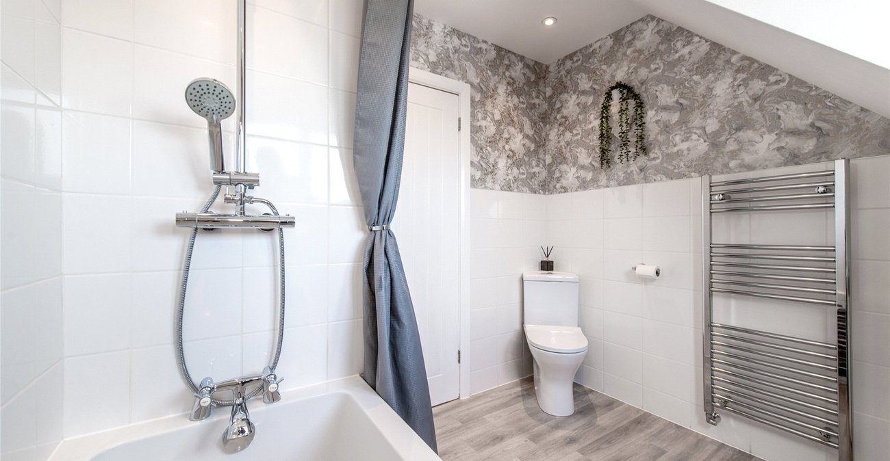 2 bedroom house for sale in Chalk | Robinson Michael & Jackson