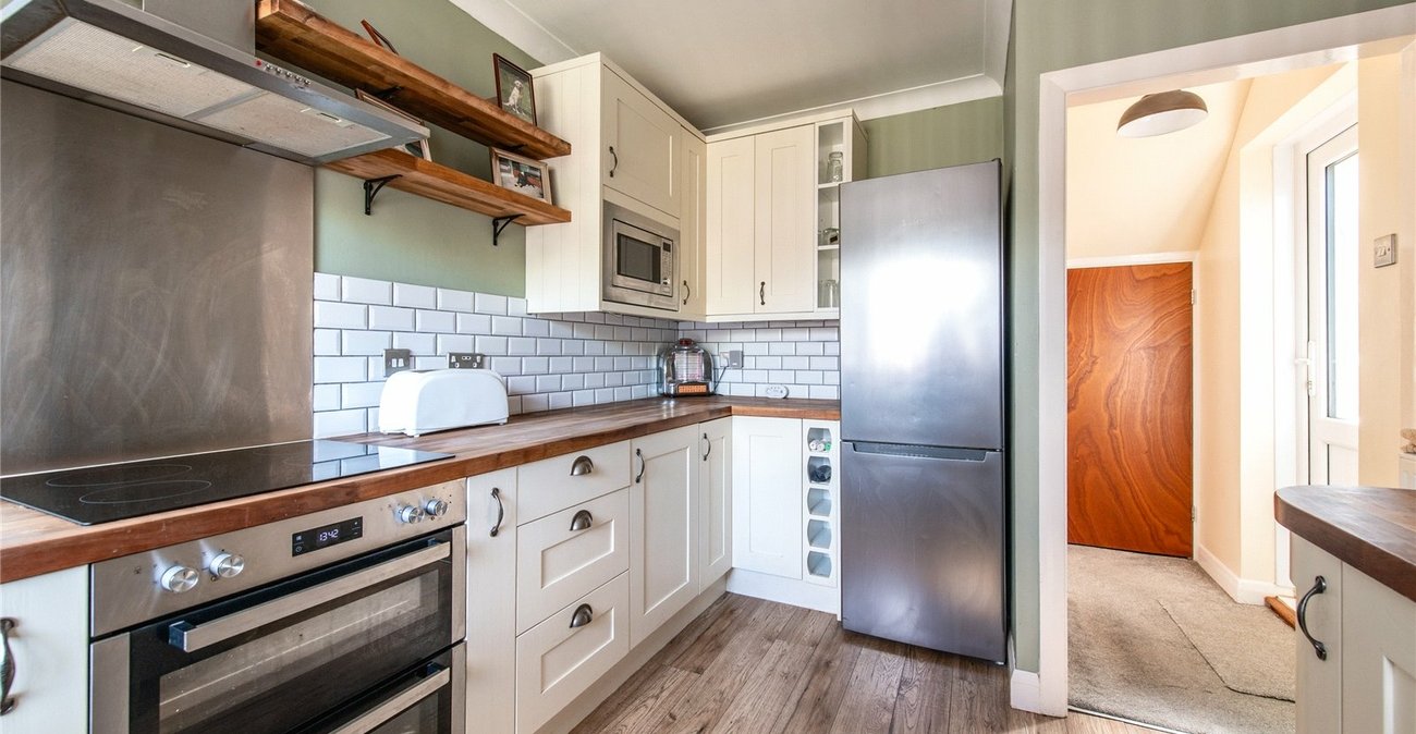 2 bedroom house for sale in Chalk | Robinson Michael & Jackson