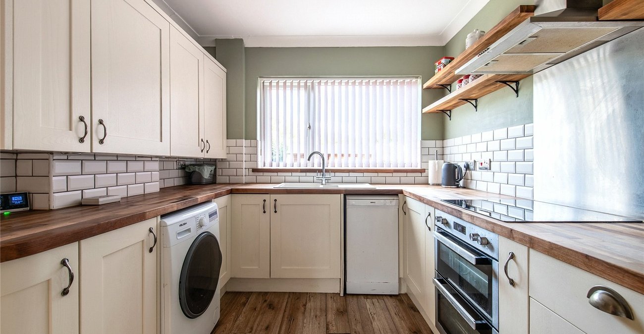 2 bedroom house for sale in Chalk | Robinson Michael & Jackson