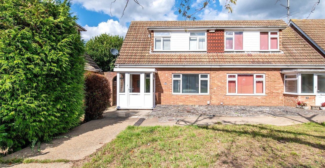 2 bedroom house for sale in Chalk | Robinson Michael & Jackson