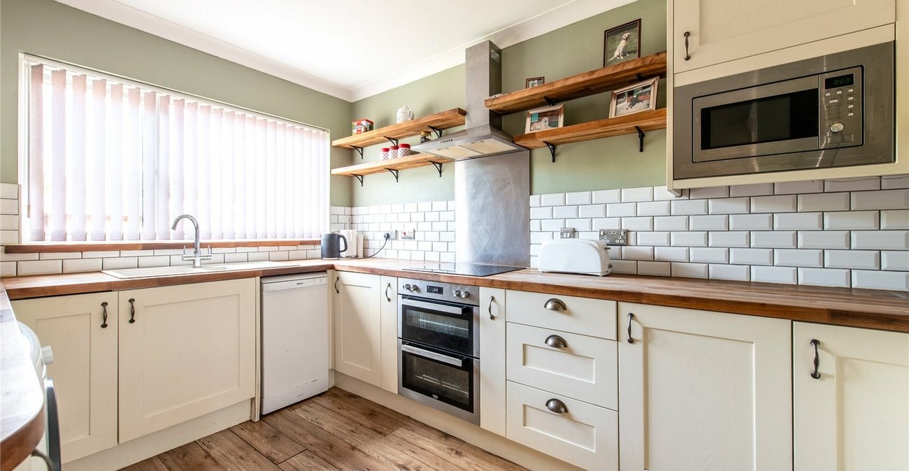 2 bedroom house for sale in Chalk | Robinson Michael & Jackson