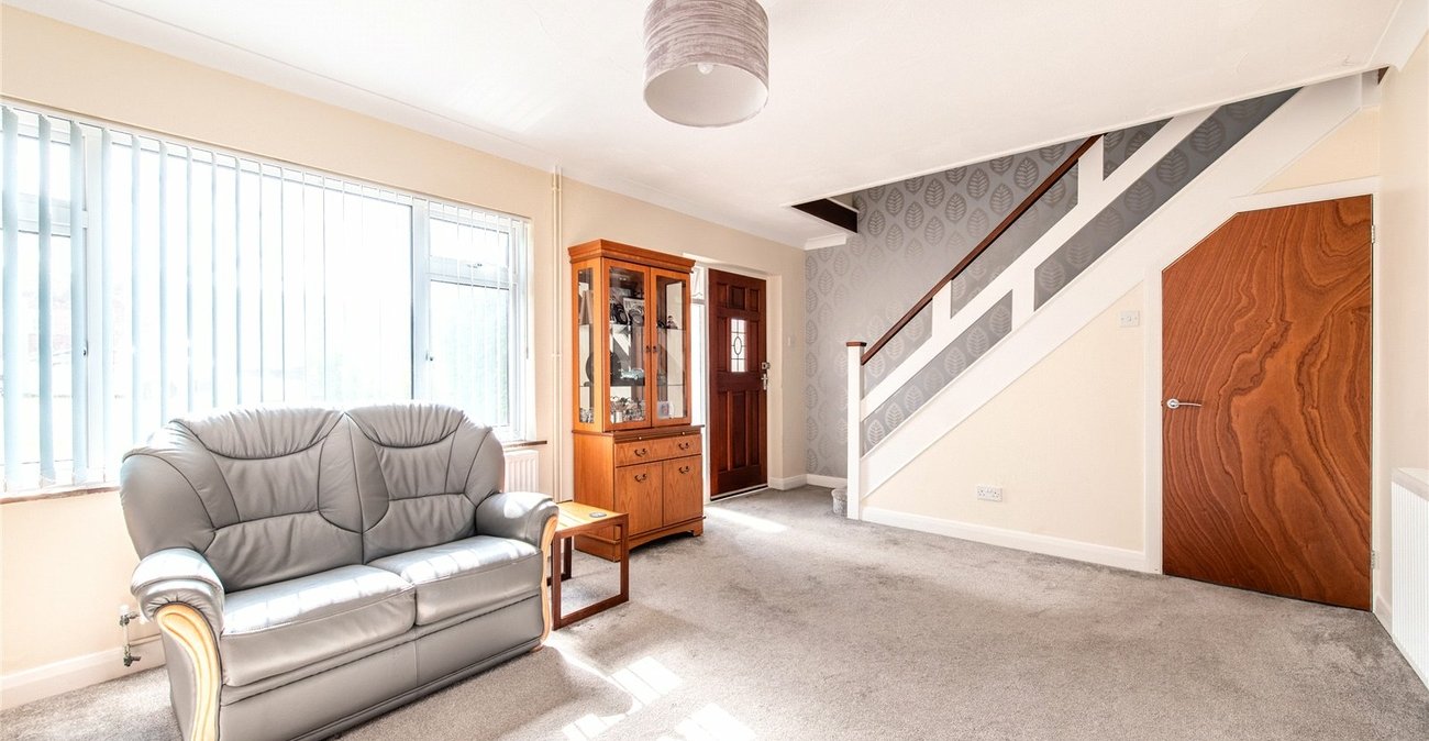 2 bedroom house for sale in Chalk | Robinson Michael & Jackson