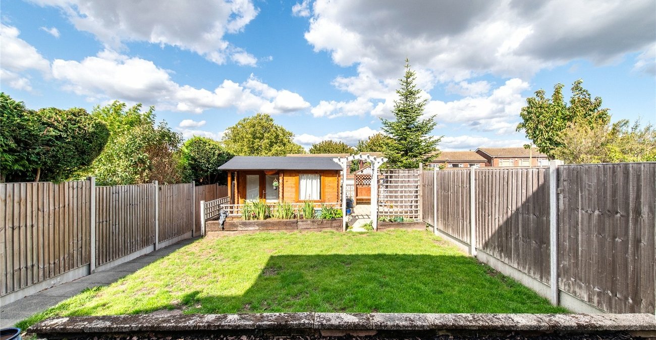 2 bedroom house for sale in Chalk | Robinson Michael & Jackson