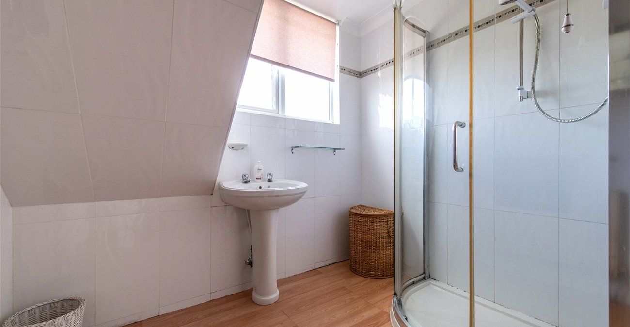 2 bedroom house for sale in Chalk | Robinson Michael & Jackson