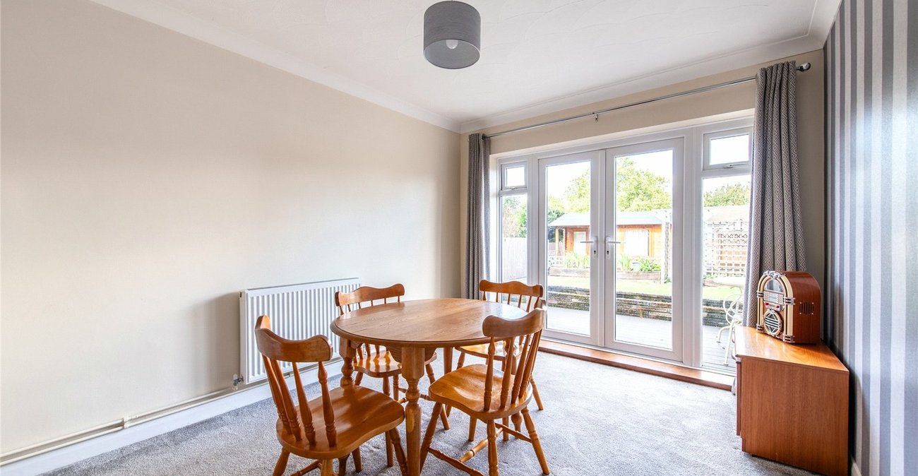 2 bedroom house for sale in Chalk | Robinson Michael & Jackson