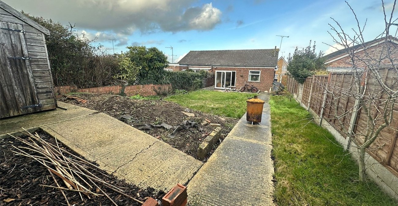 2 bedroom bungalow for sale in Chalk | Robinson Michael & Jackson