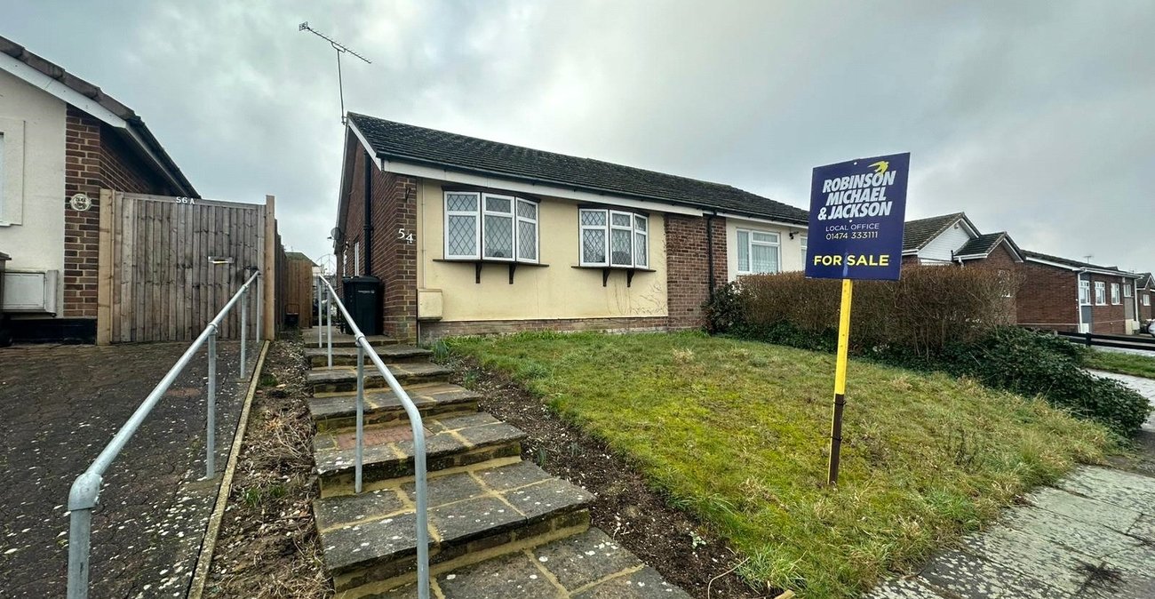 2 bedroom bungalow for sale in Chalk | Robinson Michael & Jackson