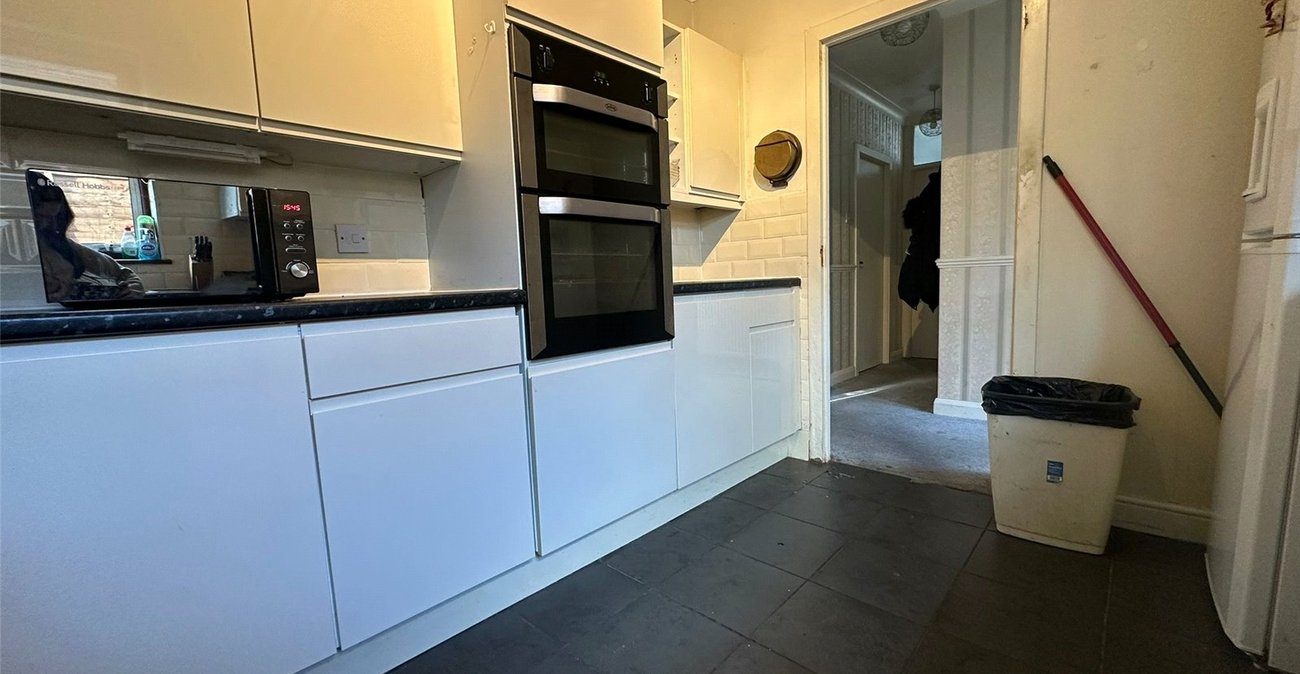 2 bedroom bungalow for sale in Chalk | Robinson Michael & Jackson