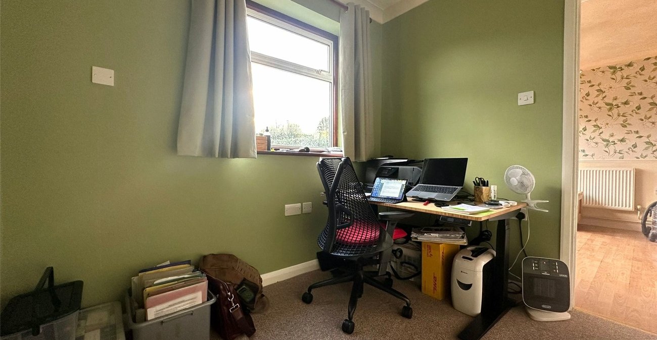 2 bedroom bungalow for sale in Chalk | Robinson Michael & Jackson