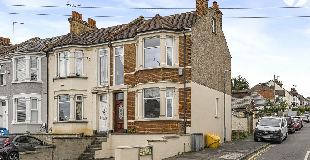 3 bedroom house for sale in Dartford | Robinson Jackson