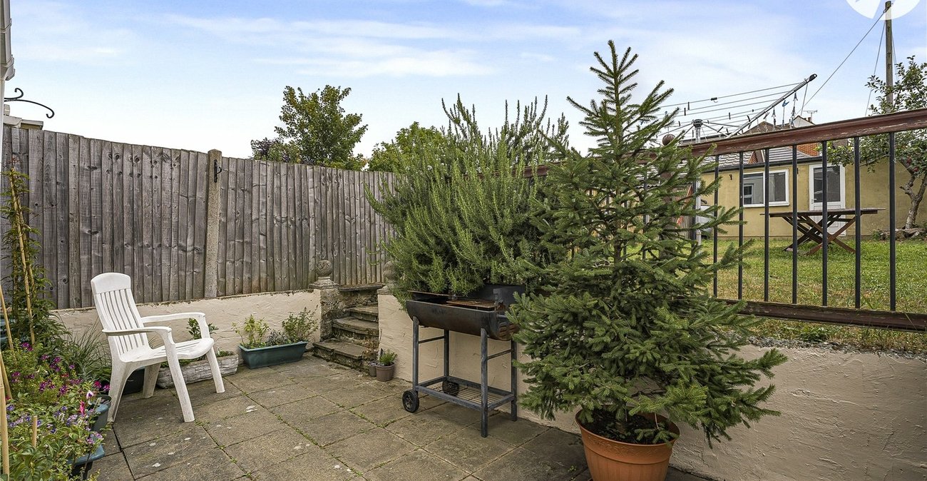 3 bedroom house for sale in Dartford | Robinson Jackson