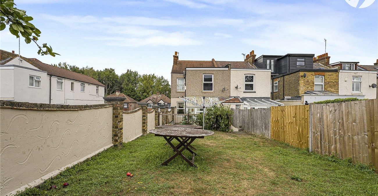 3 bedroom house for sale in Dartford | Robinson Jackson