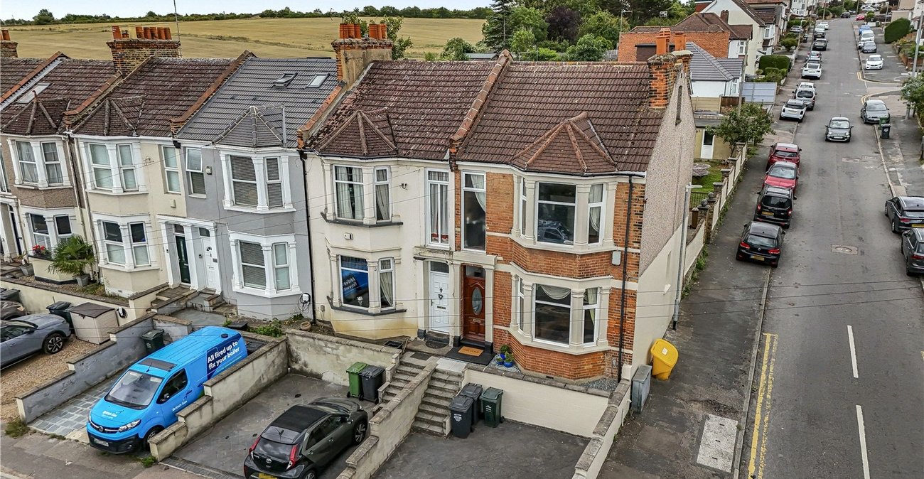 3 bedroom house for sale in Dartford | Robinson Jackson