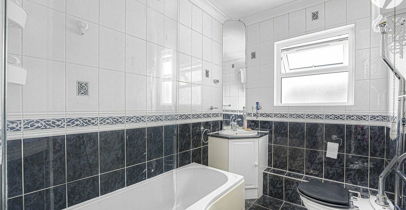 3 bedroom house for sale in Dartford | Robinson Jackson