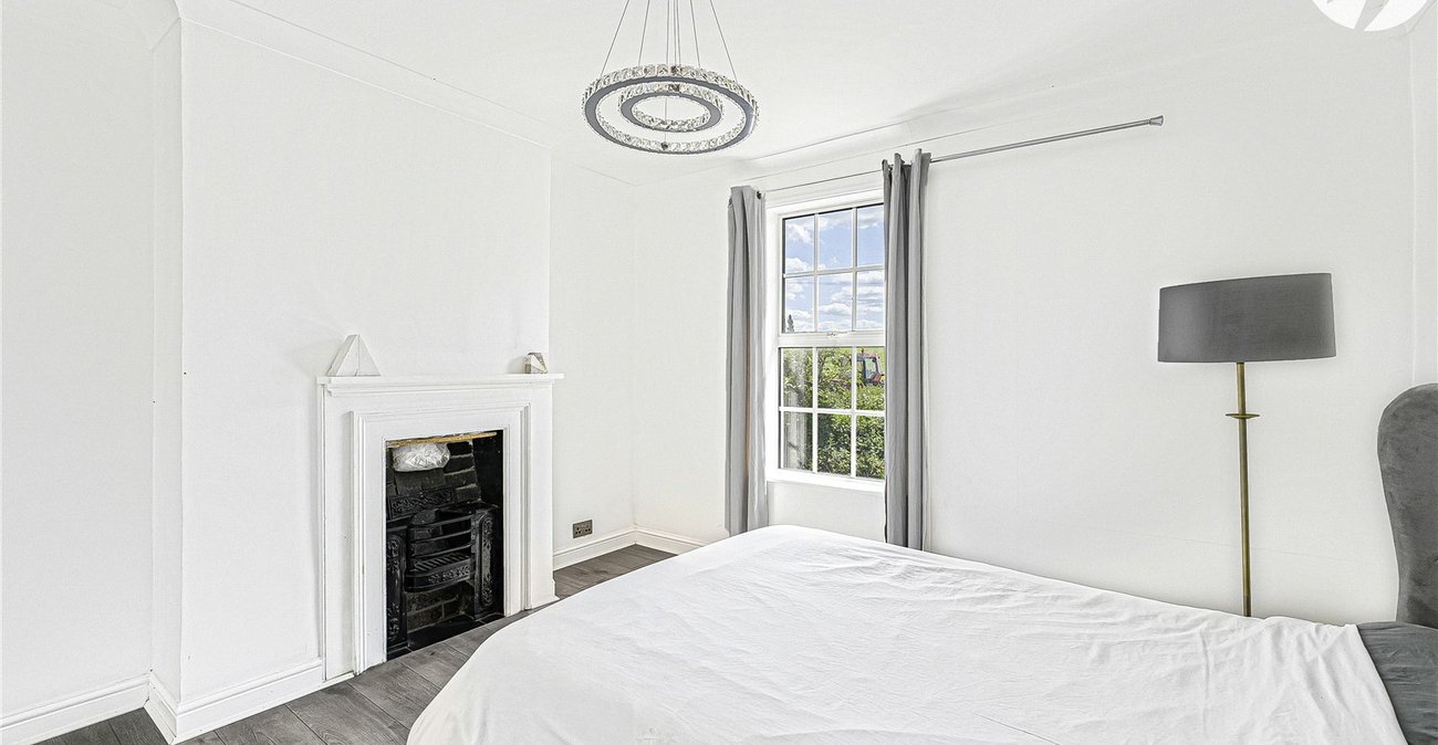 2 bedroom house for sale in Dartford | Robinson Jackson