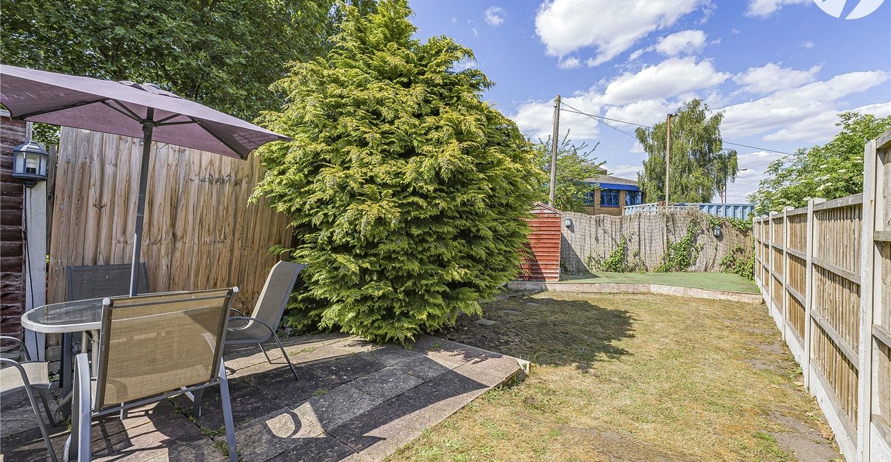 2 bedroom house for sale in Dartford | Robinson Jackson