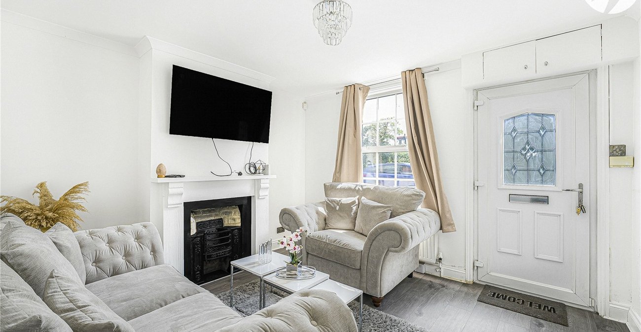 2 bedroom house for sale in Dartford | Robinson Jackson