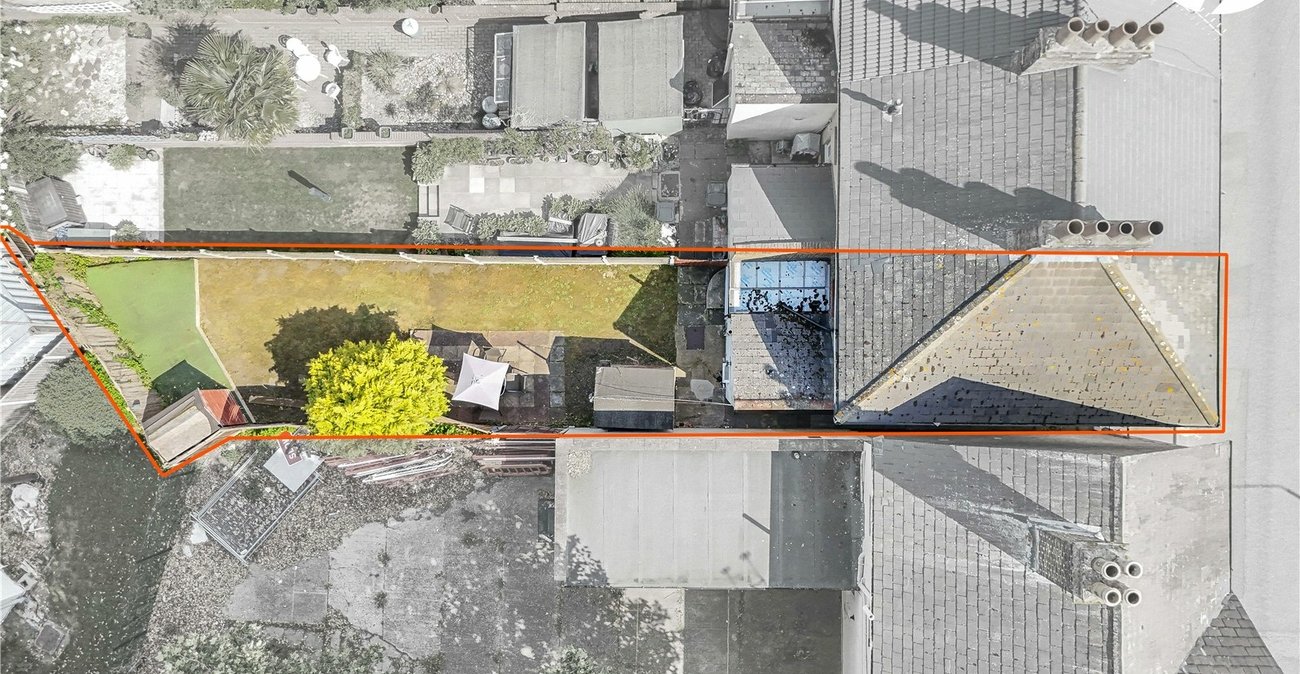 2 bedroom house for sale in Dartford | Robinson Jackson