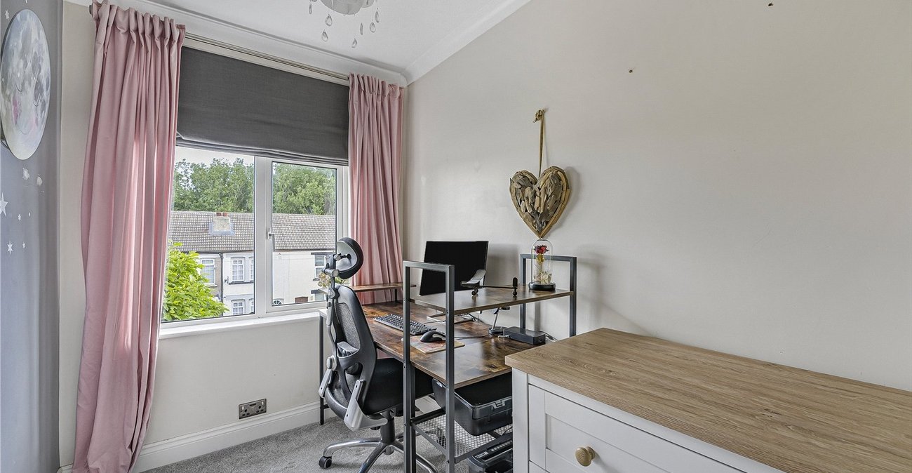 3 bedroom house for sale in Dartford | Robinson Jackson