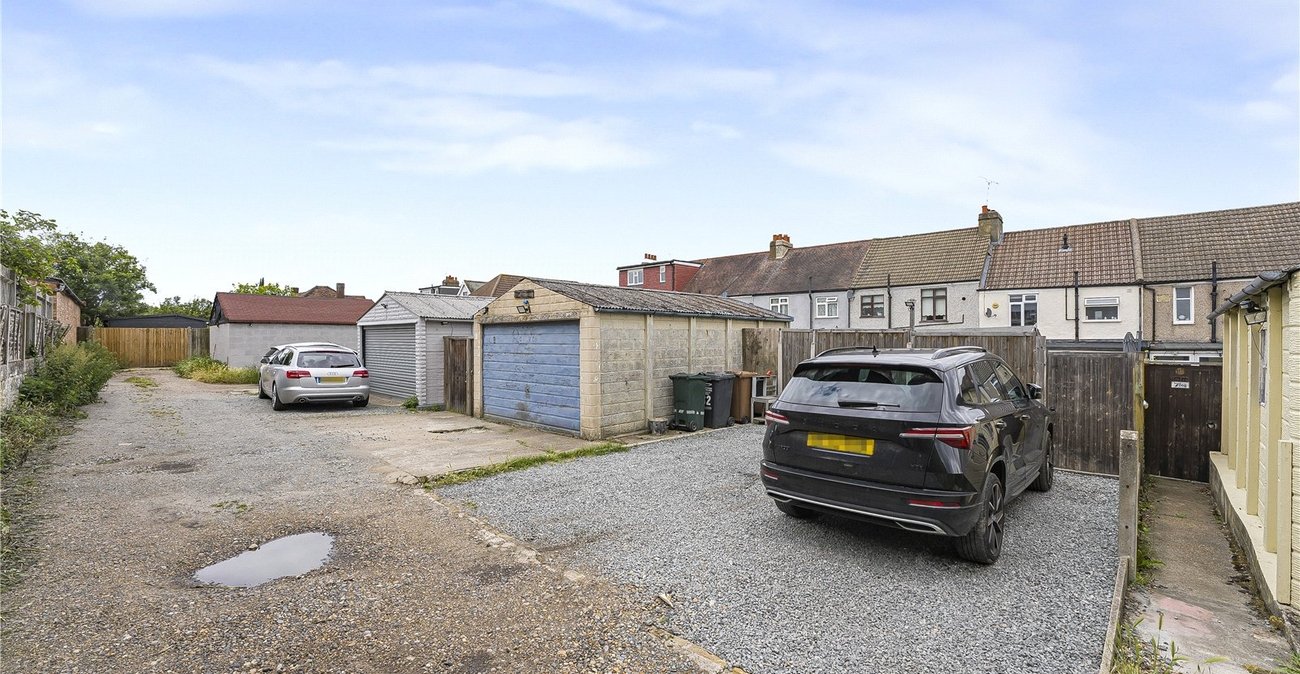3 bedroom house for sale in Dartford | Robinson Jackson