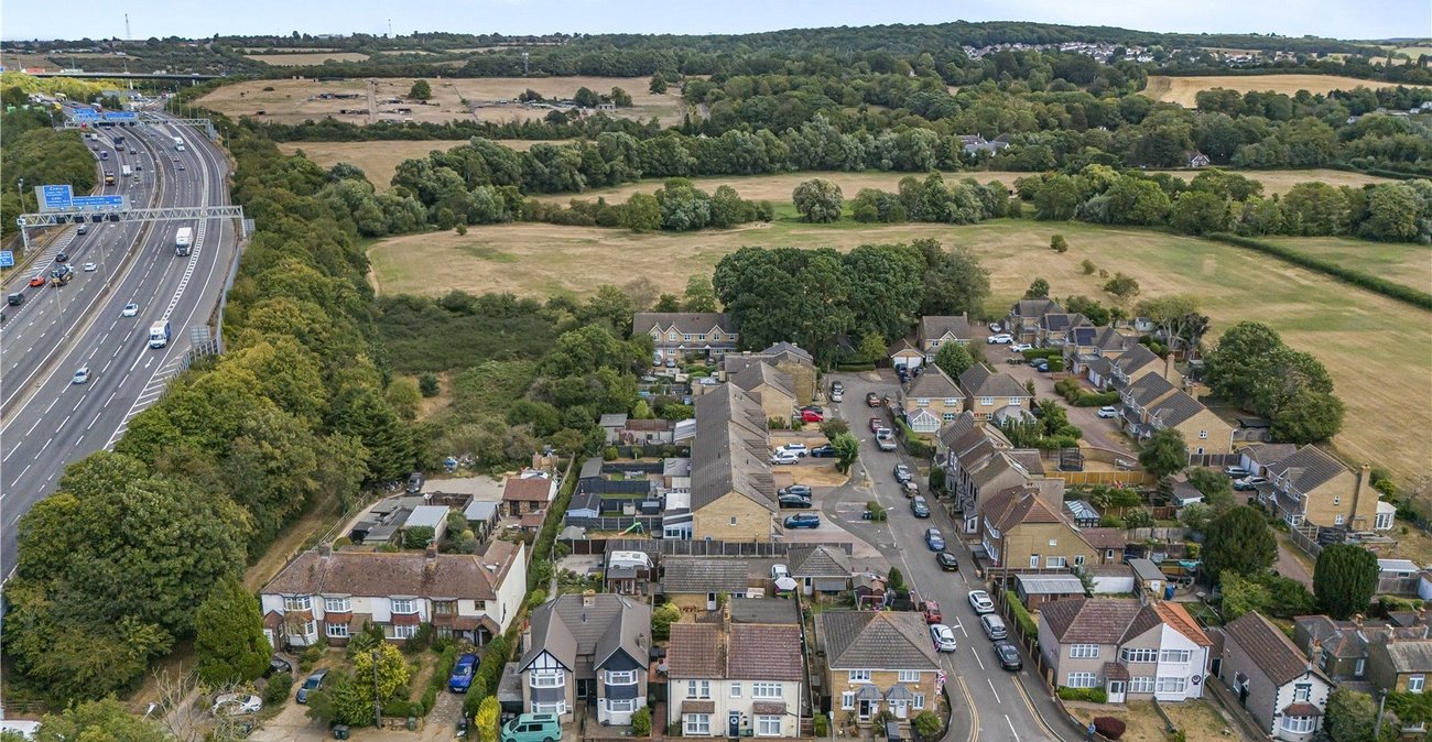 2 bedroom house for sale in Dartford | Robinson Jackson