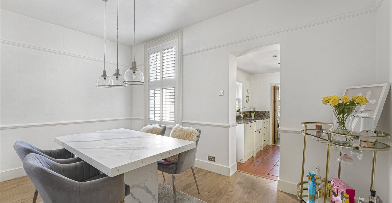 2 bedroom house for sale in Dartford | Robinson Jackson