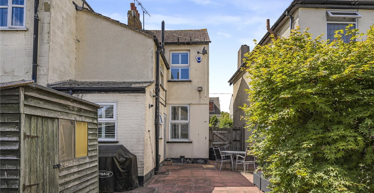 2 bedroom house for sale in Dartford | Robinson Jackson