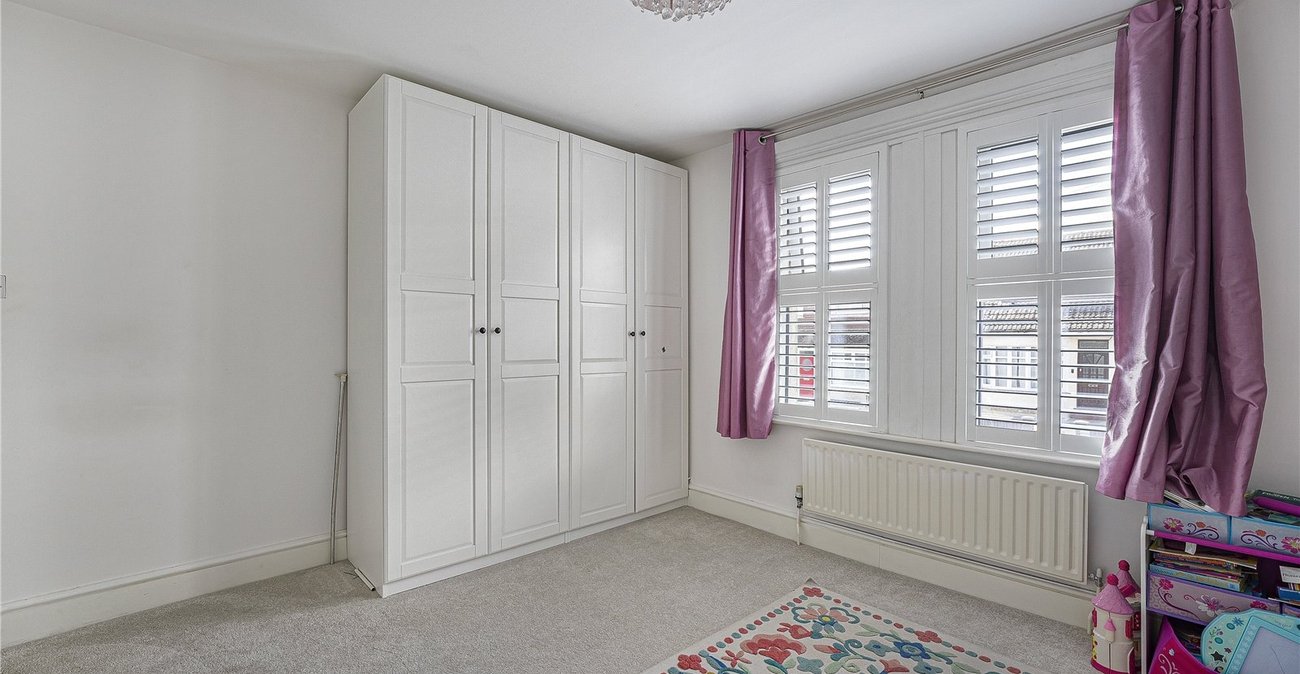 2 bedroom house for sale in Dartford | Robinson Jackson