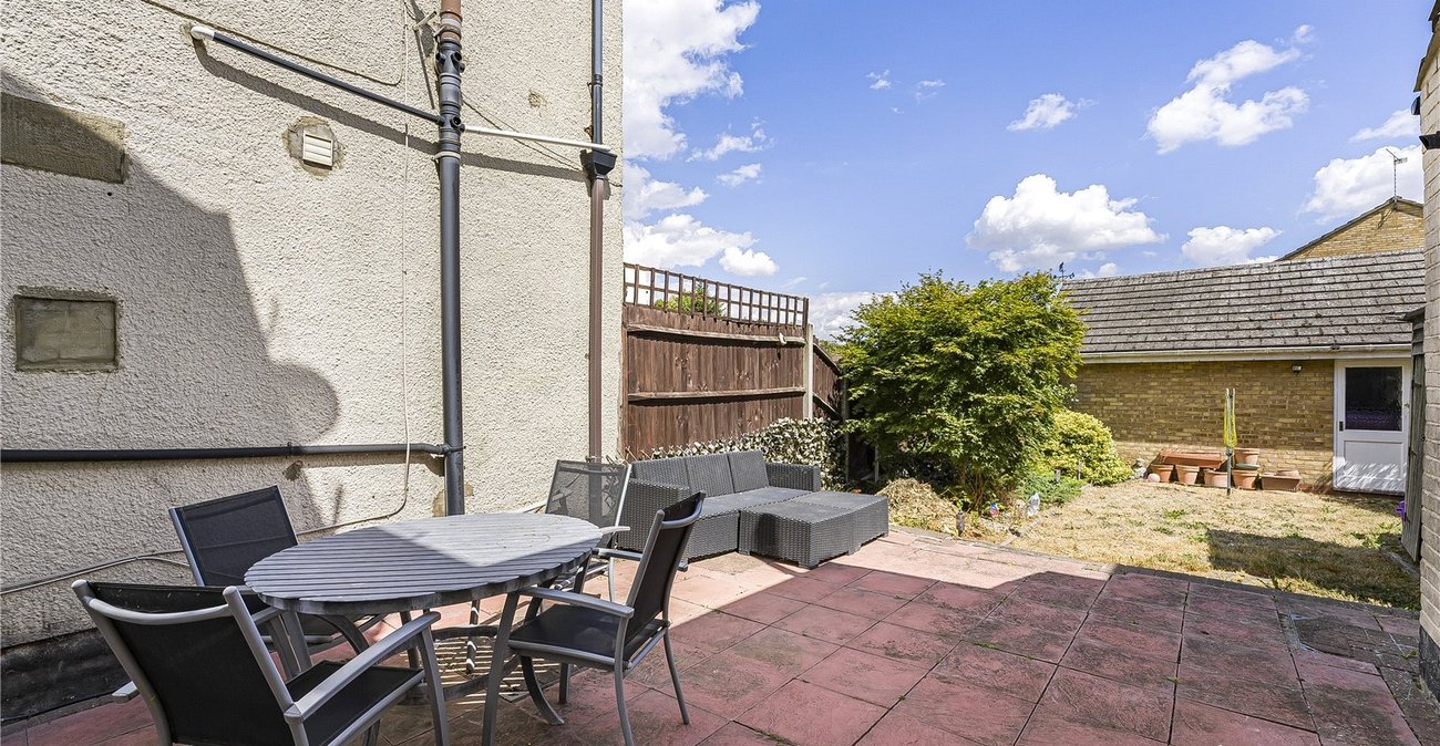 2 bedroom house for sale in Dartford | Robinson Jackson